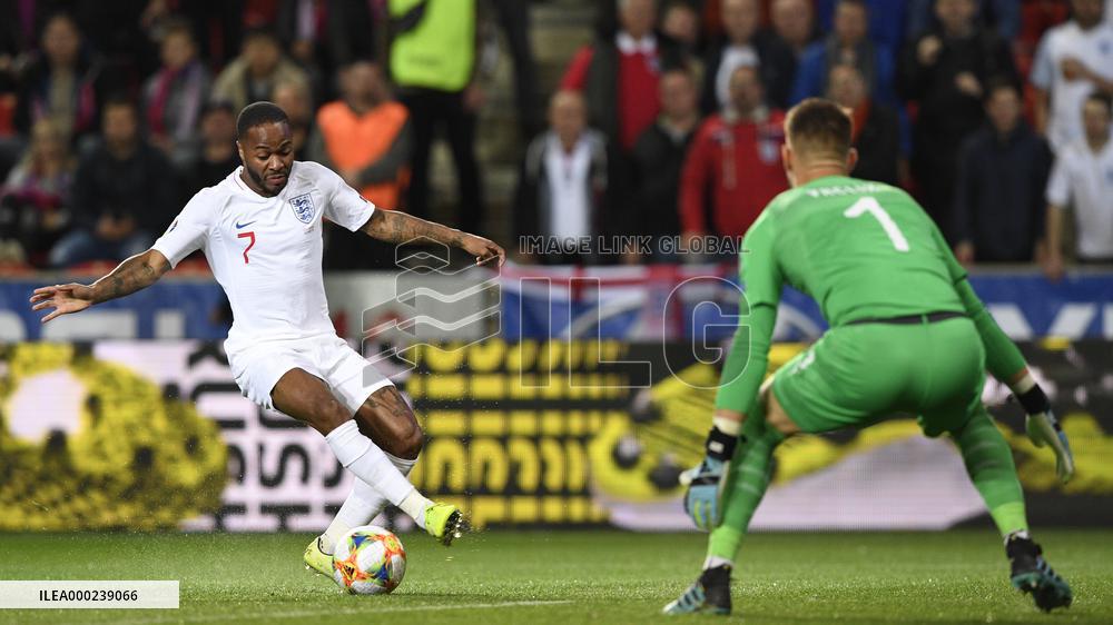 Raheem Sterling, Tomas Vaclik