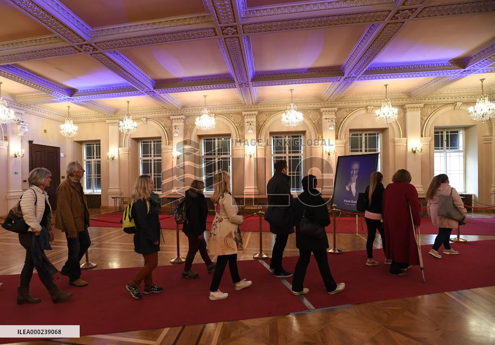 public ceremony to pay last respects to Karel Gott, Zofin Palace