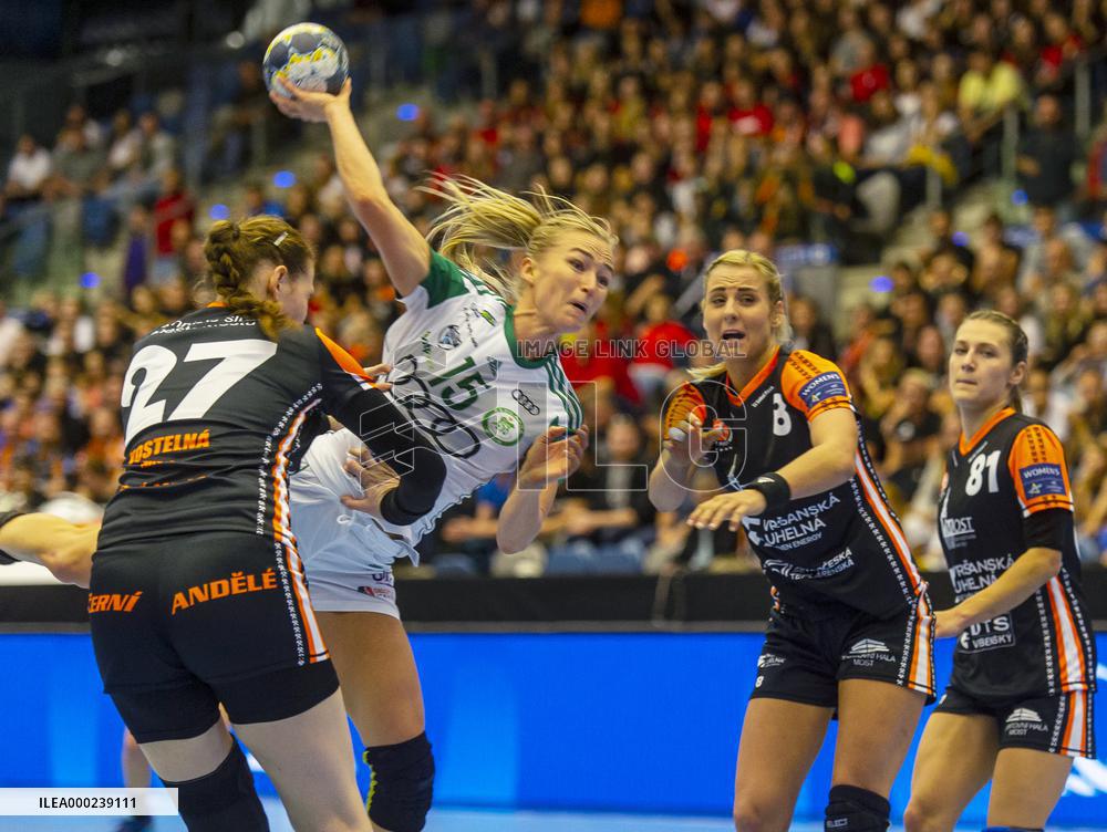 Alica Kostelna, Stine Bredal Oftedal, Michaela Borovska, Katarina Kostelna