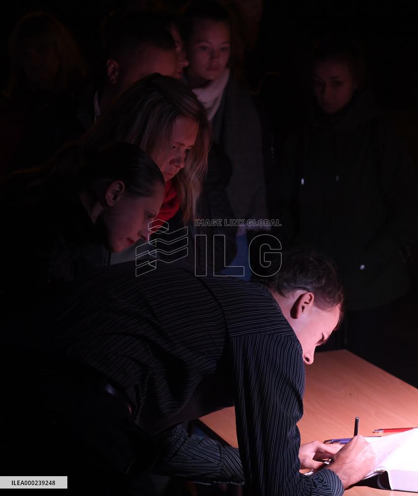 public ceremony to pay last respects to Karel Gott, Zofin Palace