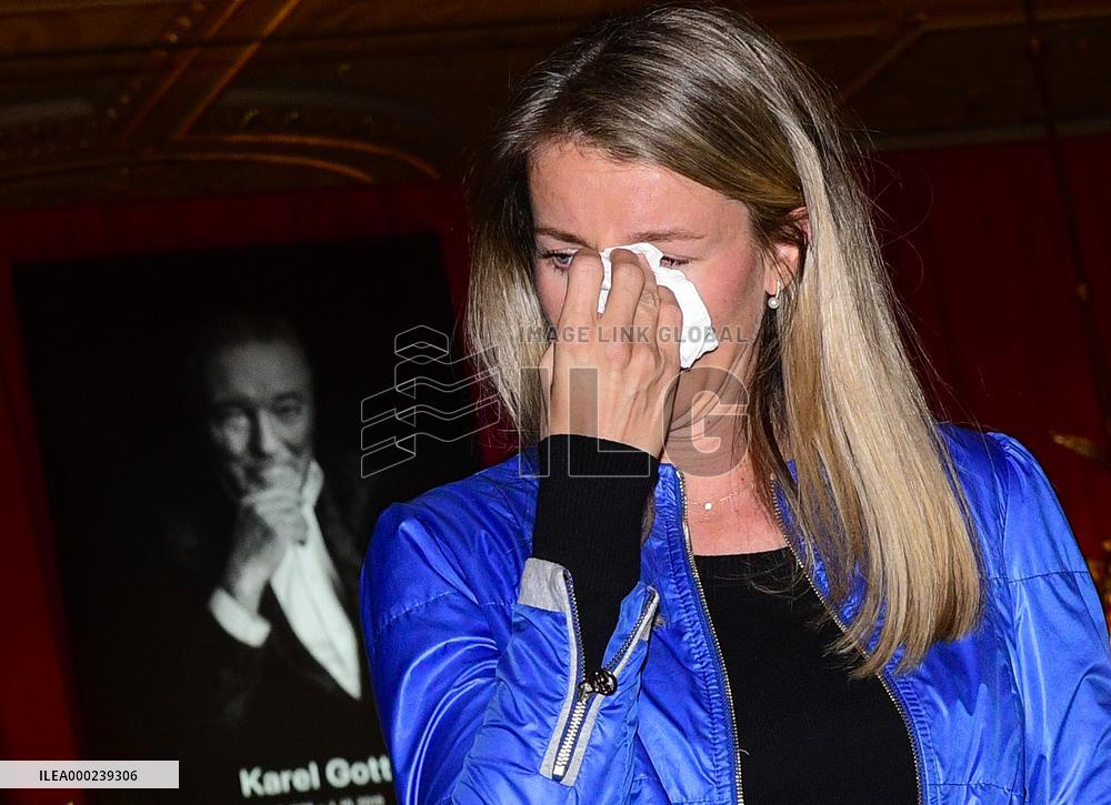 public ceremony to pay last respects to Karel Gott, Zofin Palace