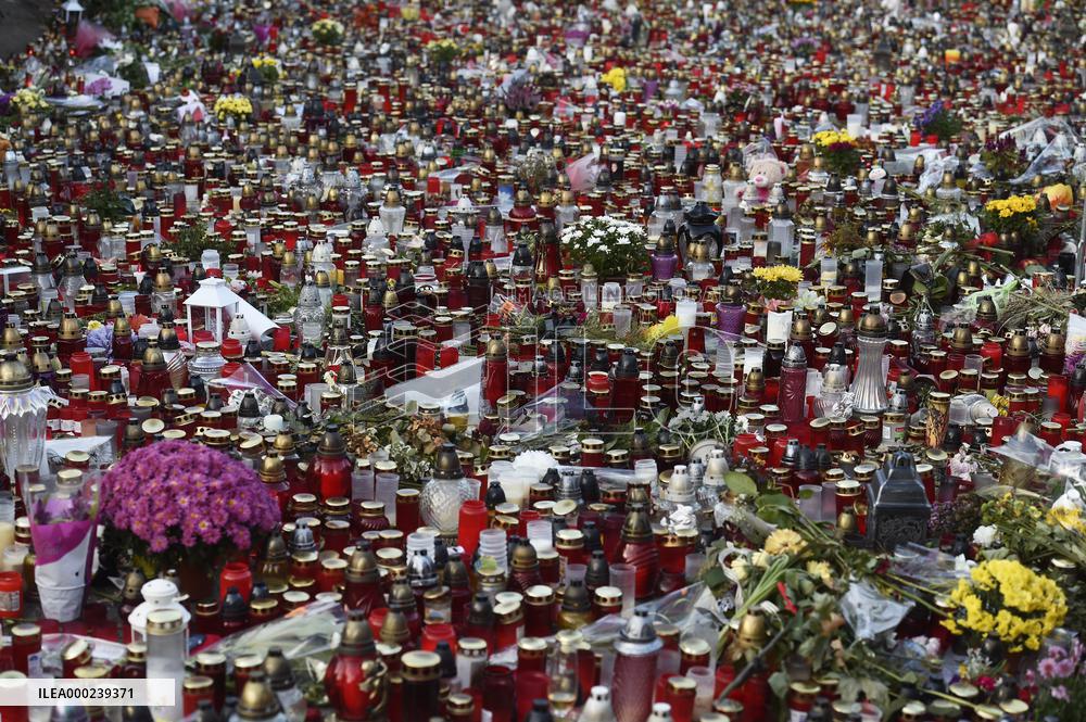 pious place in front of Karel Gott's house in Prague, Bertramka