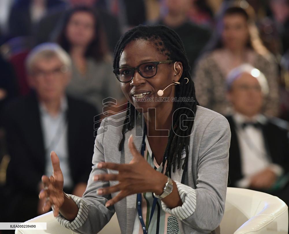 Glanis Changachirere