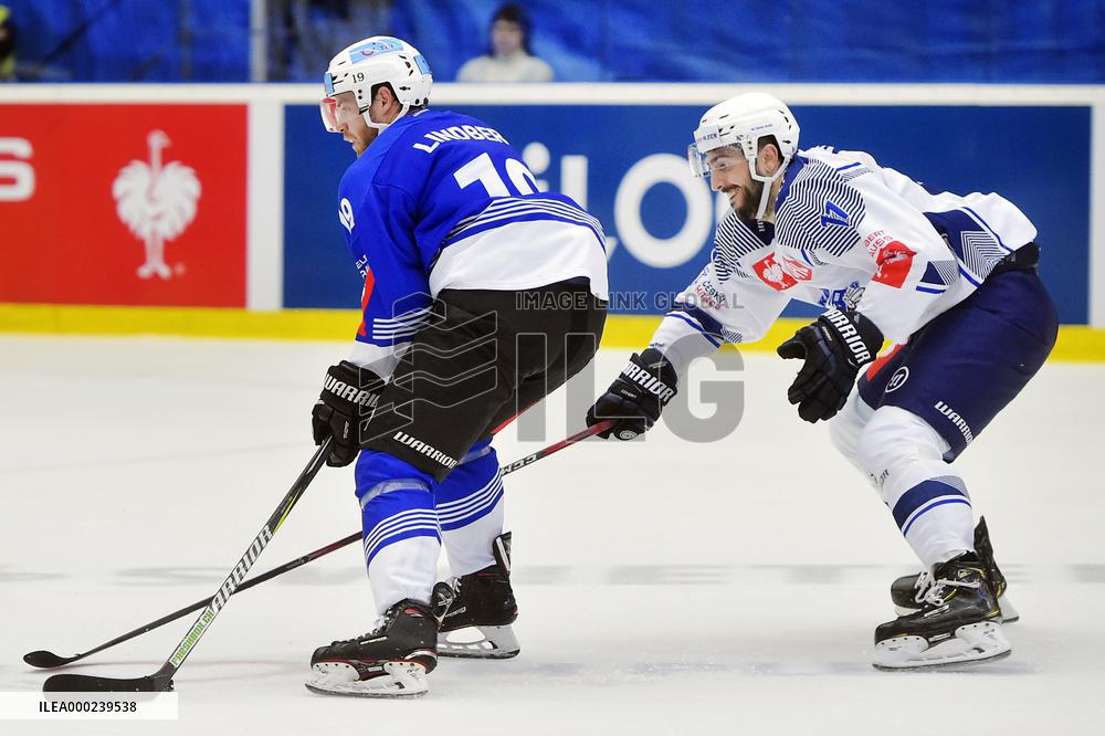 Oscar Lindberg, Michal Moravcik
