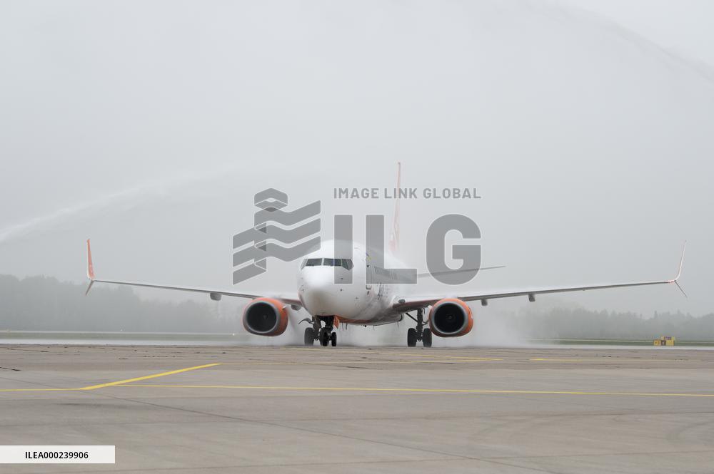 air carrier SkyUp Airlines launches flights from Pardubice, Czech Republic, to Kiev, Ukraine, Boeing 737-800 airliner, plane