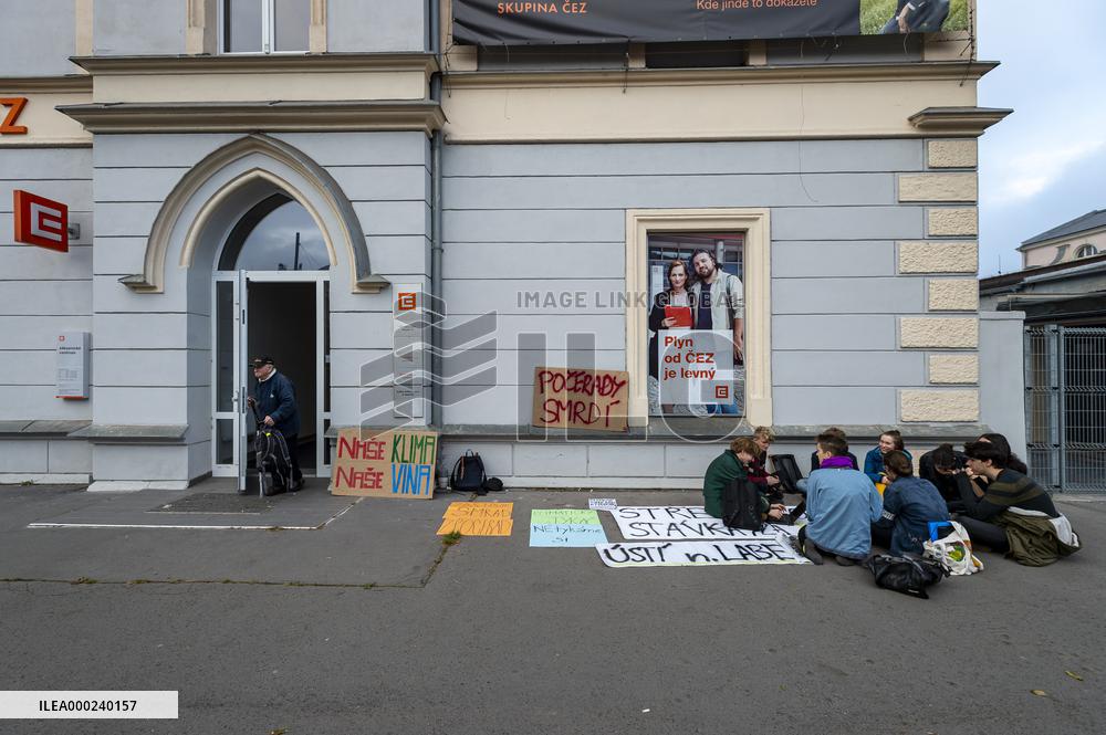demonstration calling for closing down of coal-fired power plant Pocerady
