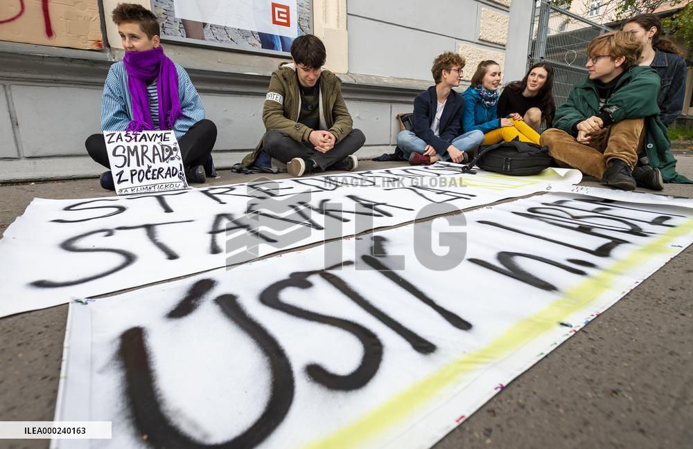 demonstration calling for closing down of coal-fired power plant Pocerady
