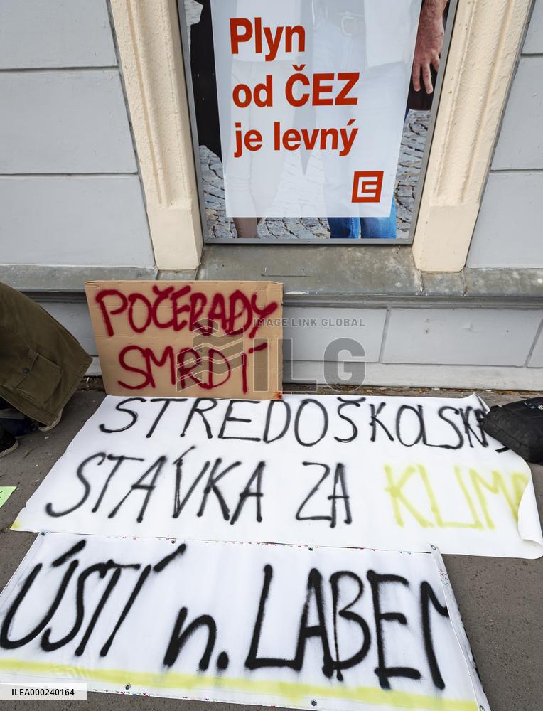 demonstration calling for closing down of coal-fired power plant Pocerady