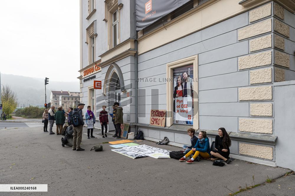 demonstration calling for closing down of coal-fired power plant Pocerady