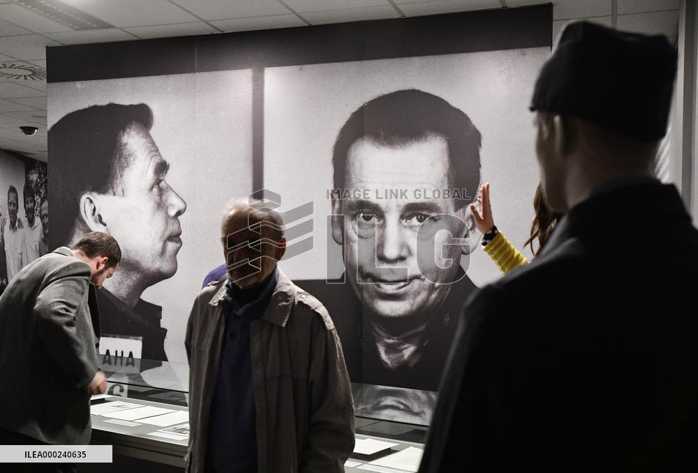 Exhibition Havel na Hrad, Story of 1989