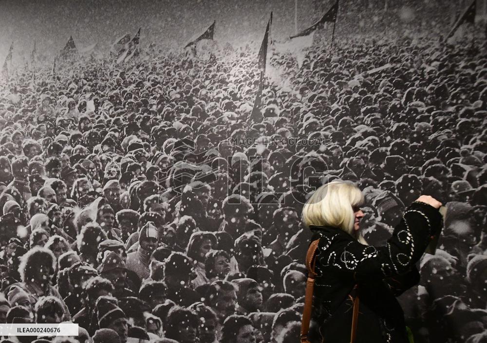 Exhibition Havel na Hrad, Story of 1989