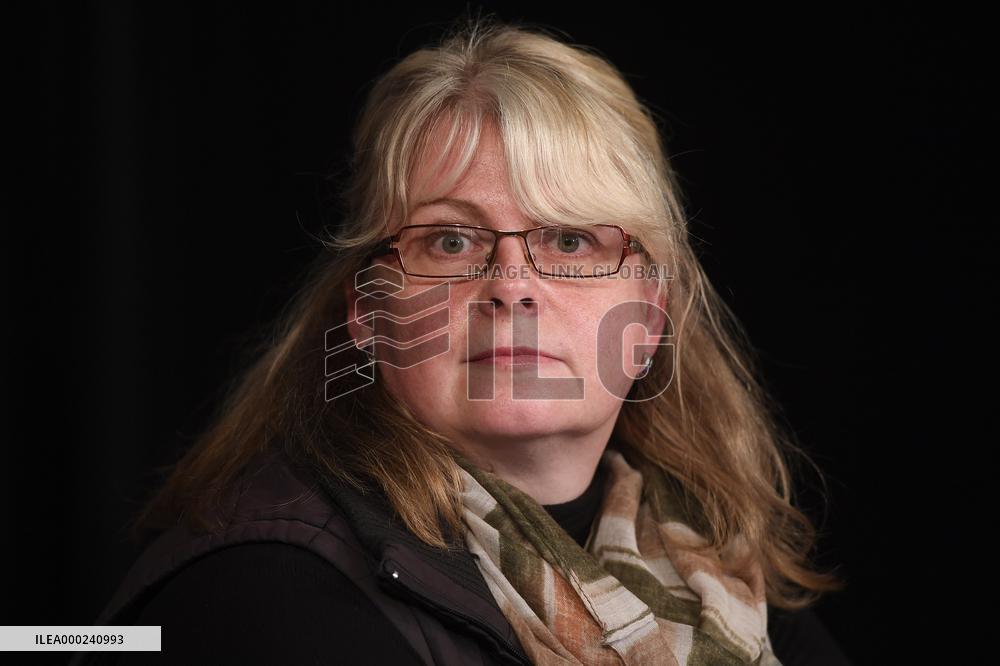 Veronika Vendlova, Mikulas Minar, Benjamin Roll