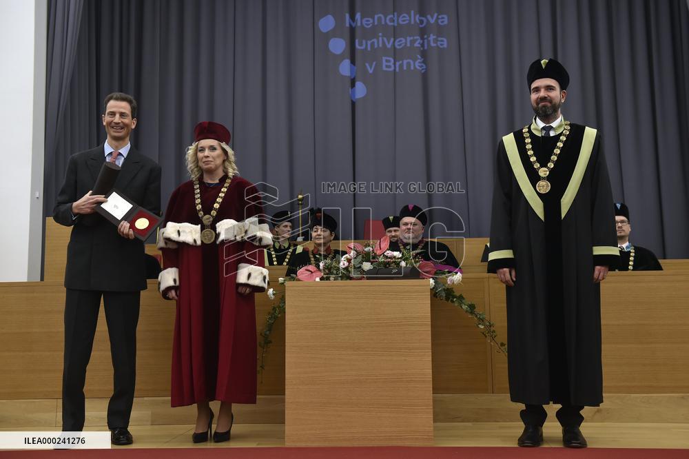 Alois of Liechtenstein, Danuse Nerudova, Jiri Skladanka