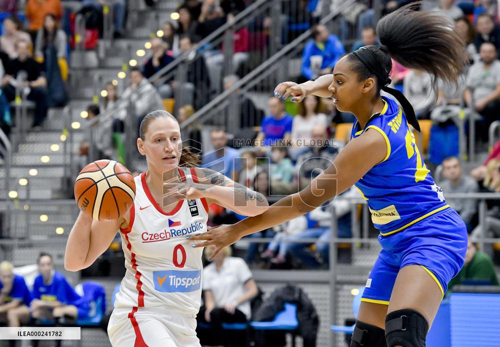 RENATA BREZINOVA, ASHLEY WALKER