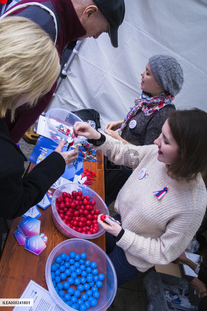 Institute H21 stand, universal Janecek voting method (D21), Korzo Narodni, Narodni Street