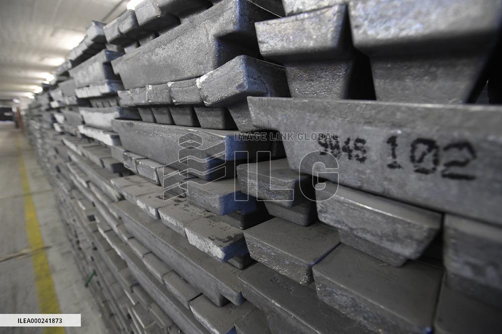 store of metals in state reserves