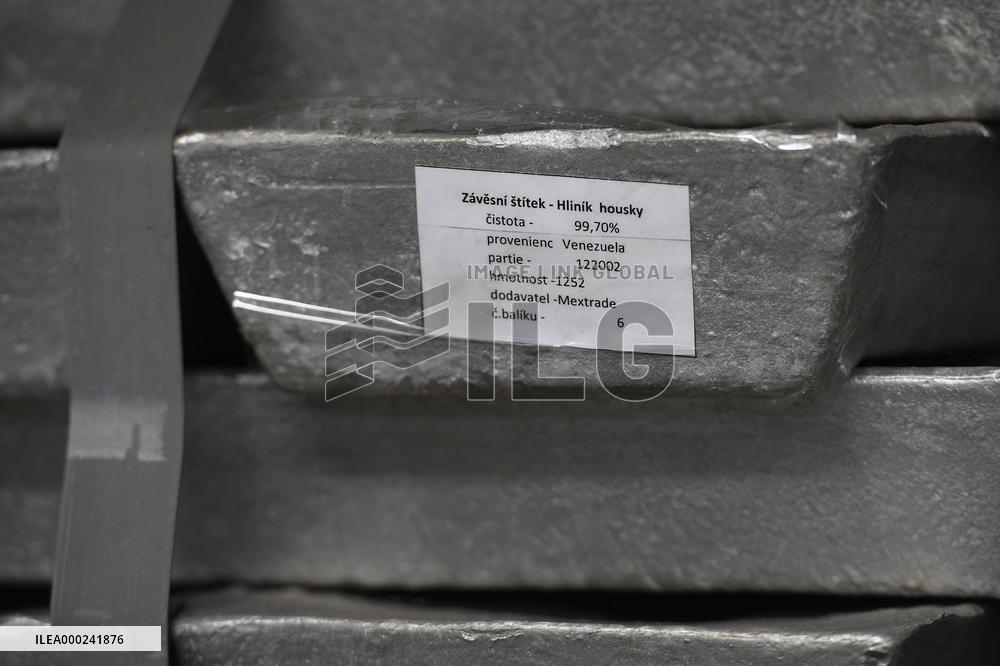 store of metals in state reserves