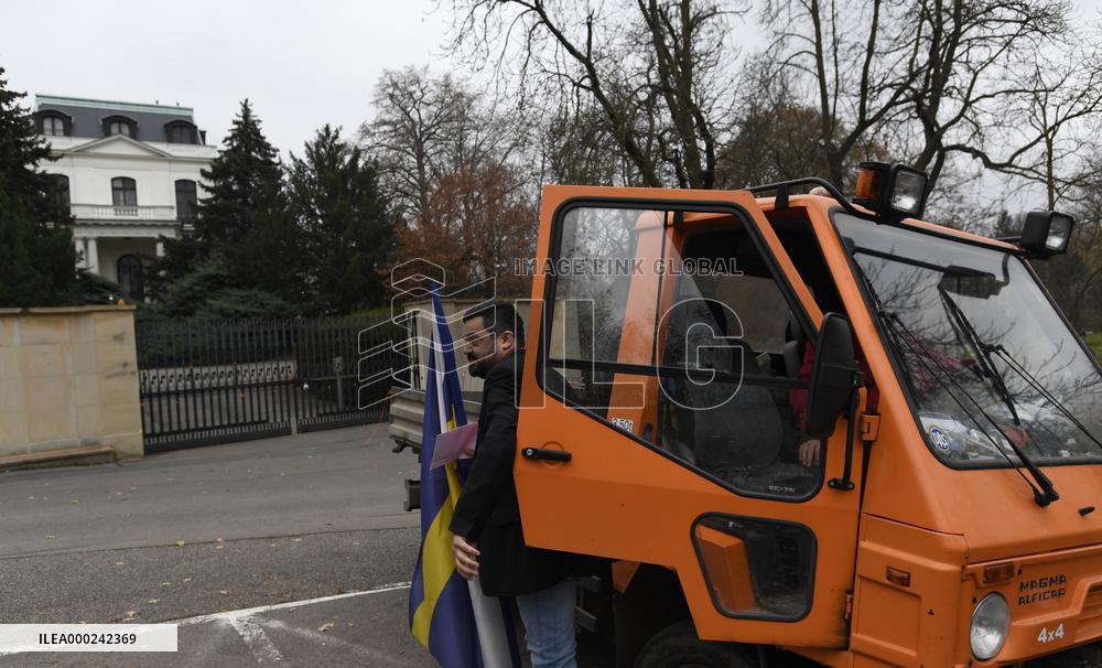 Pavel Novotny, Prague district insisting on Russian Liberation Army memorial