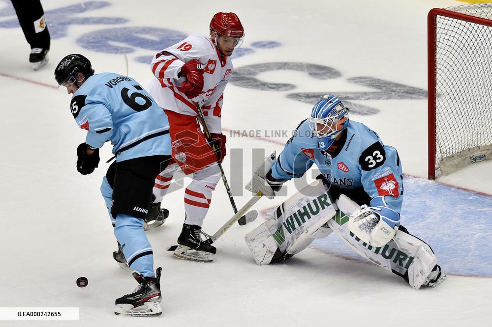 PAVEL VOROBEJ, PATRIK HREHORCAK, TOMI KARHUNEN