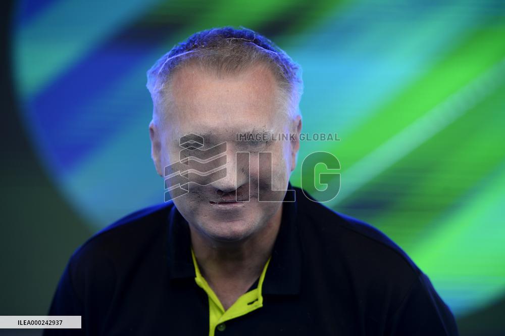 nanofibers, face, man