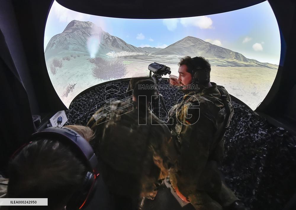 Ample Strike 2019, soldiers