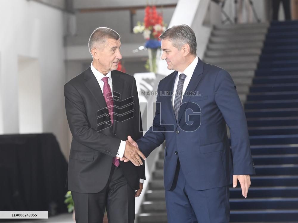 Andrej Babis, Denis Zvizdic