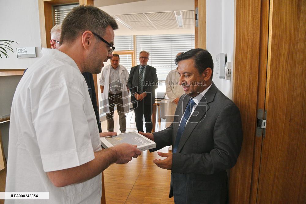 Doctor Saif Al Yaarubi, Marek Svoboda