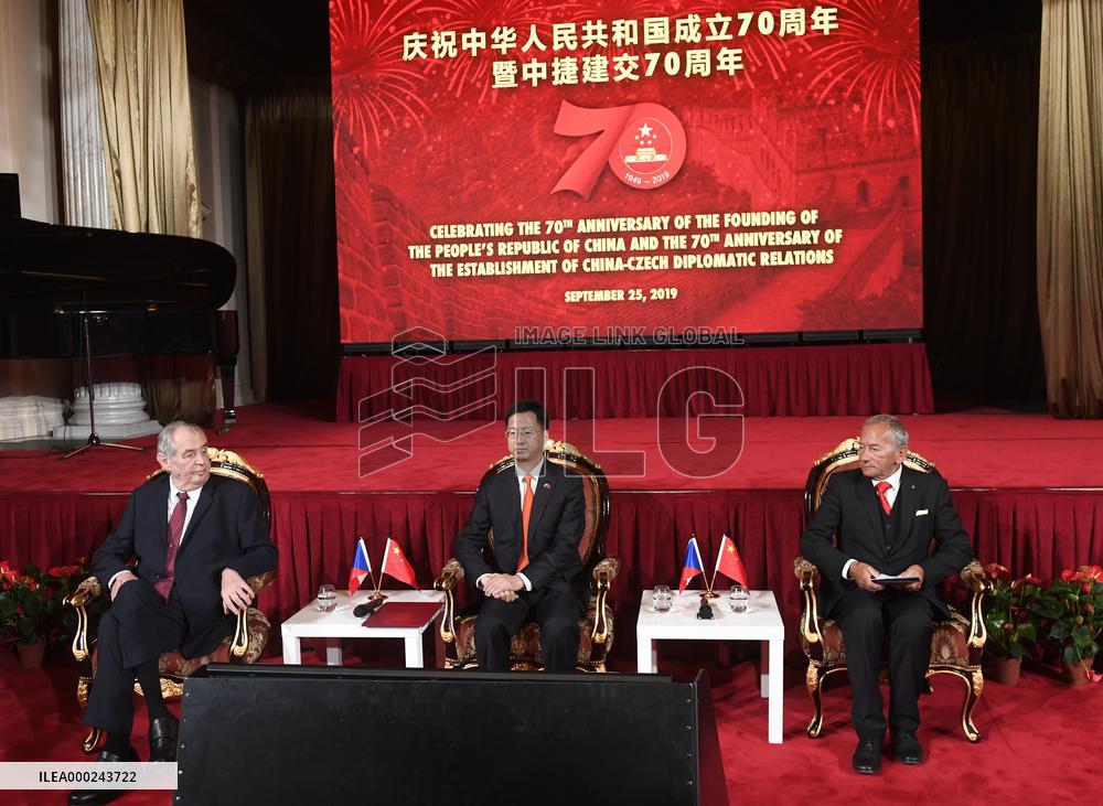 Milos Zeman, Zhang Jianmin, Jaroslav Kubera