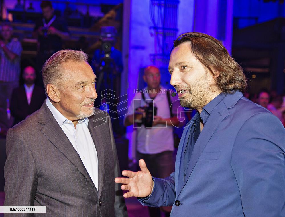 Karel Gott, Jozef Kaban, Skoda Kodiaq, SUV car, World premiere