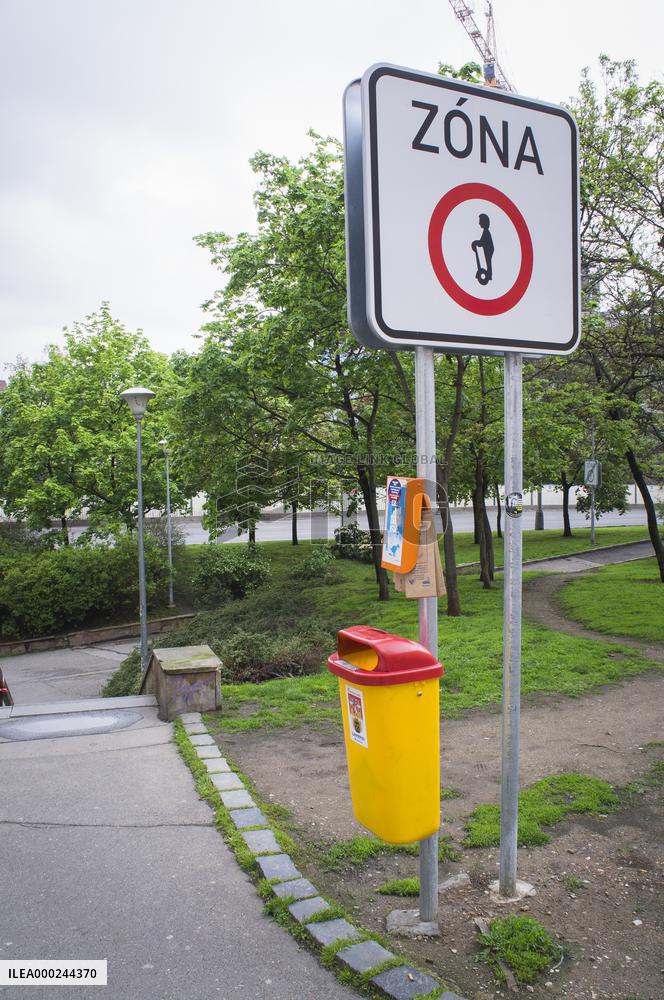 Celakovskeho sady, segway, sign, ban, ZONE, public trash can, garbage bin