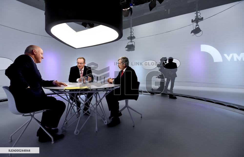 PAVEL FISCHER, VACLAV MORAVEC, JOLYON NAEGELE