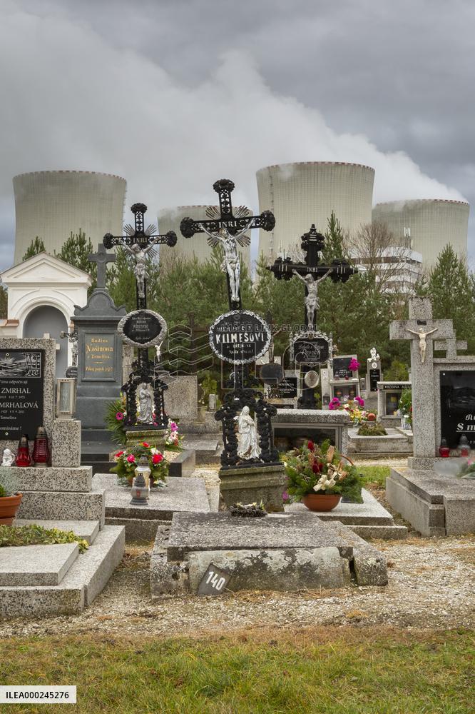 Cemetery, graveyard, Krtenov, Nuclear power plant Temelin