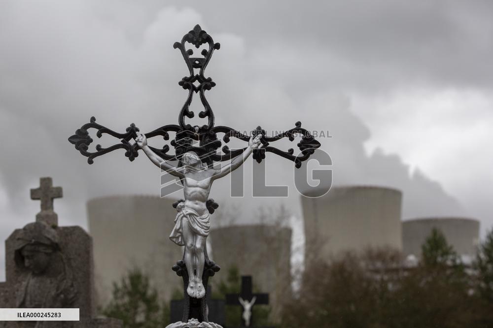 Cemetery, graveyard, Krtenov, Nuclear power plant Temelin