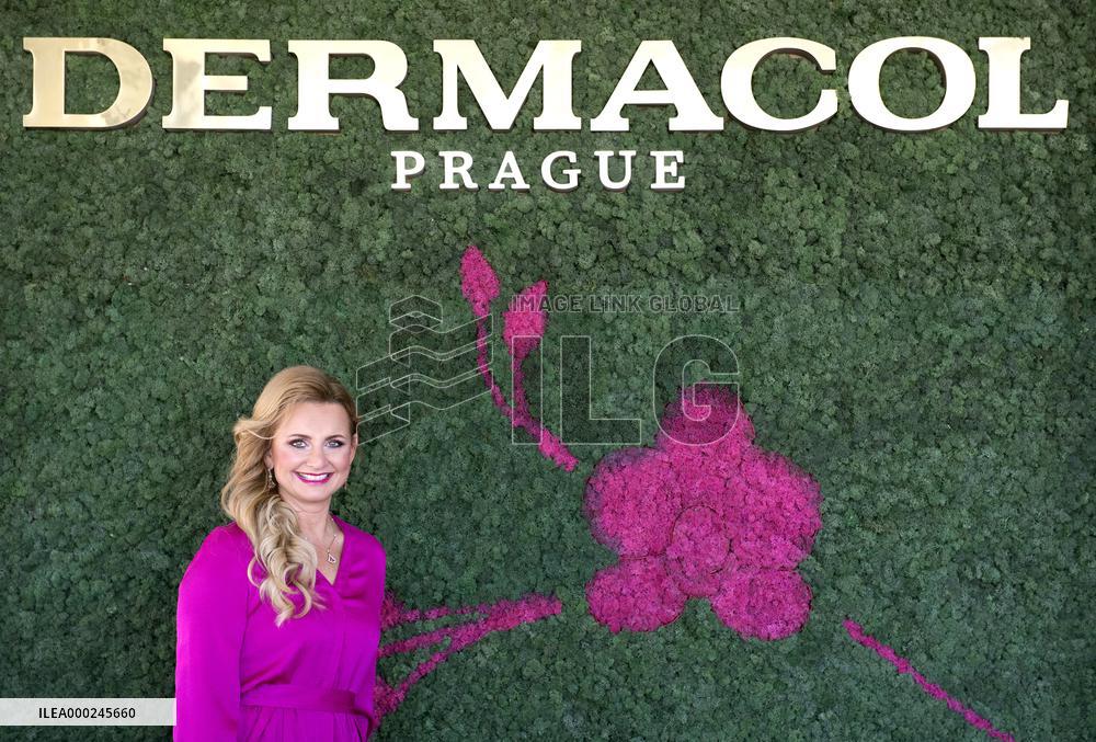 Vera Komarova, Dermacol