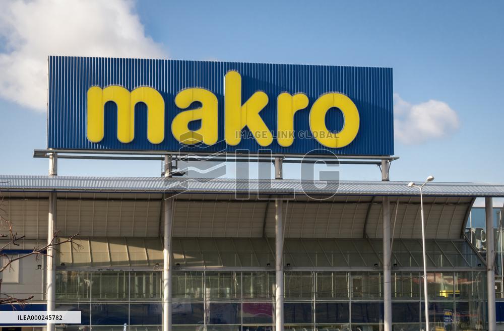 Makro store, logo