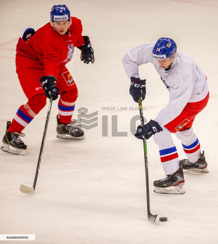 Karel Klikorka, Jan Jenik