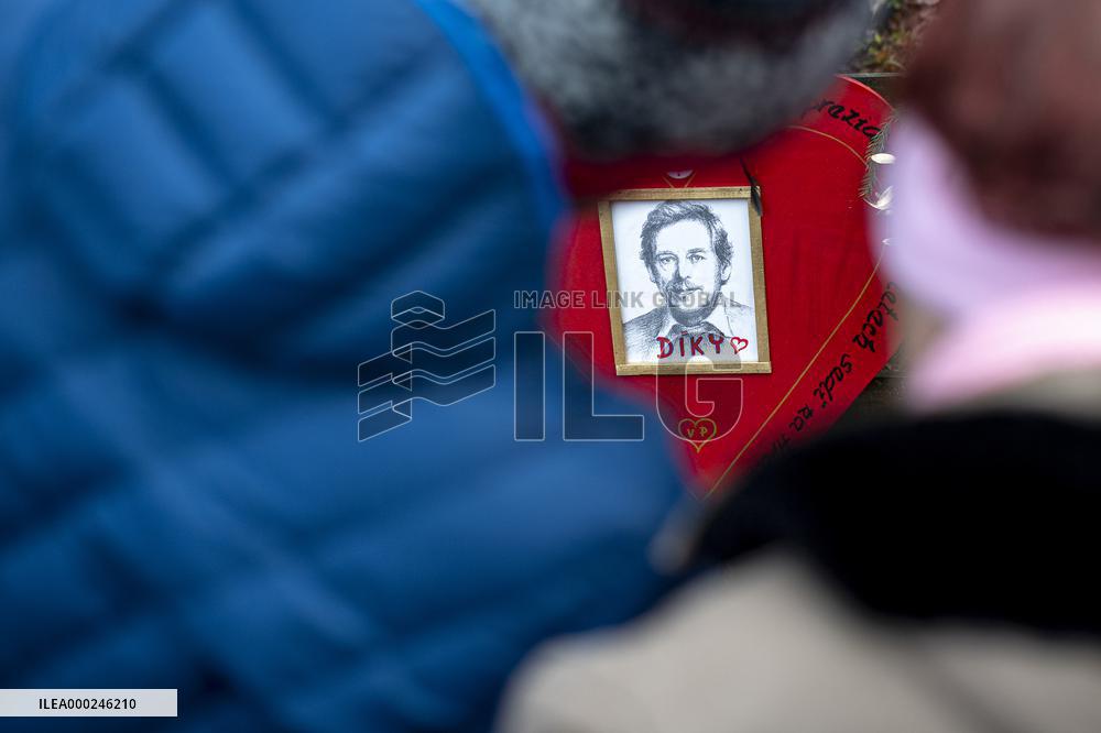 Vaclav Havel, anniversary, candles