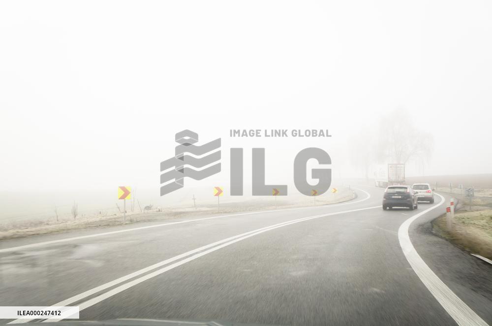 thick, heavy, dense fog, winter, European route E55