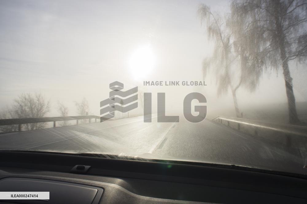 thick, heavy, dense fog, winter, European route E55