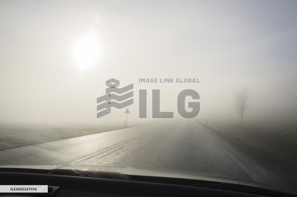 thick, heavy, dense fog, winter, European route E55