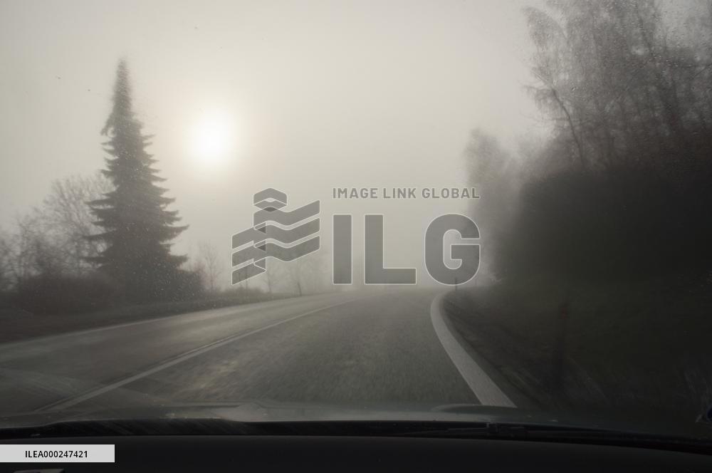 thick, heavy, dense fog, winter, European route E55