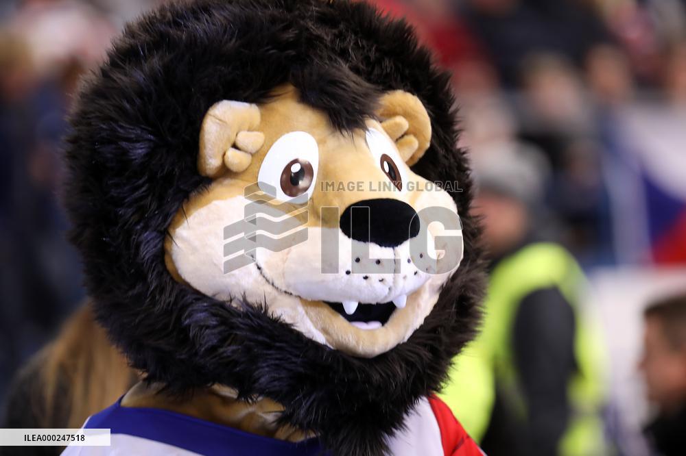 Tuk, mascot