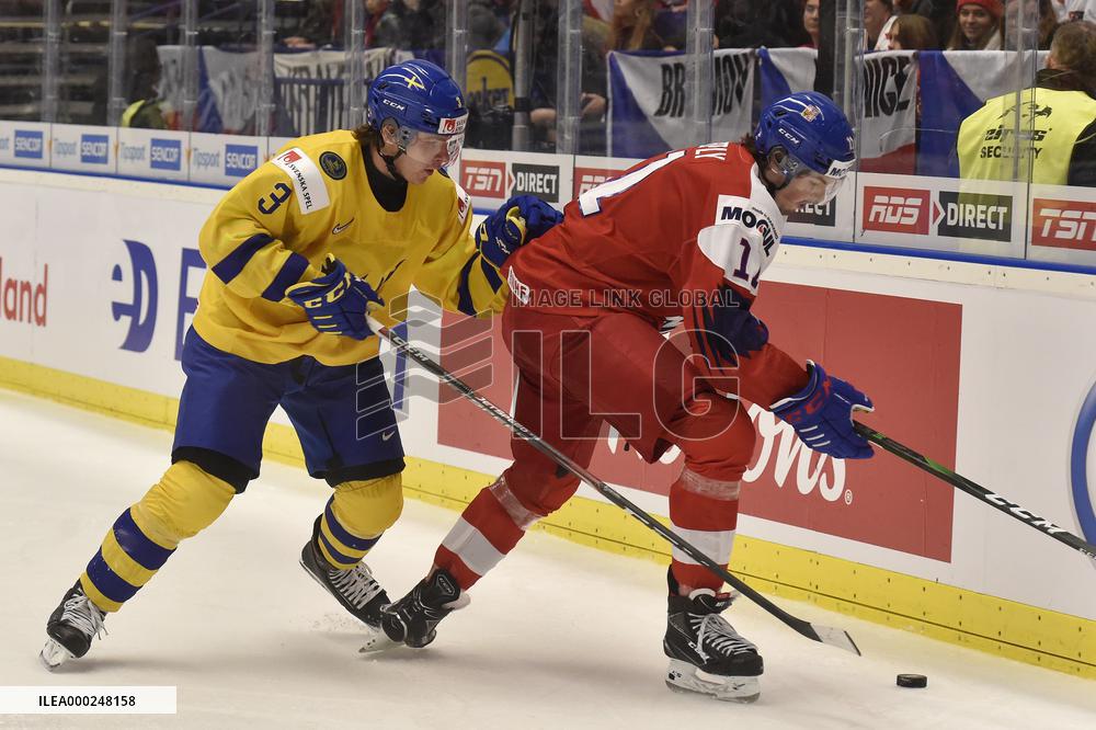 Tobias Bjornfot, Michal Teply