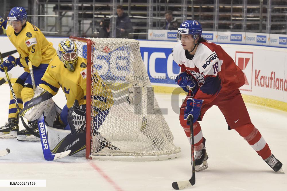 Philip Broberg, Hugo Alnefelt, Karel Plasek