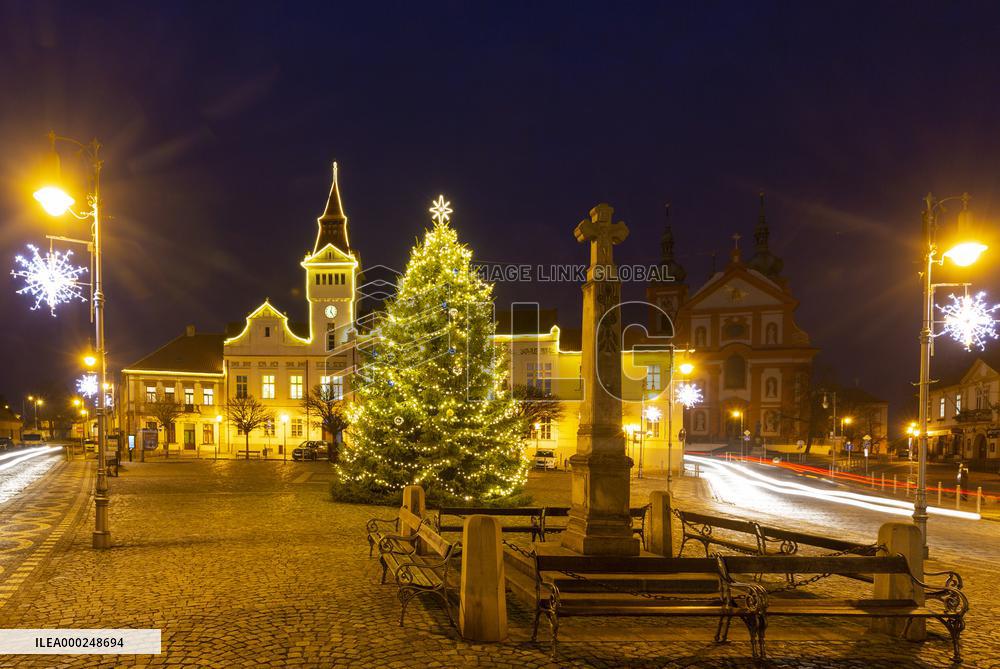 Stara Boleslav, city, town, building, square, Christmas tree, light