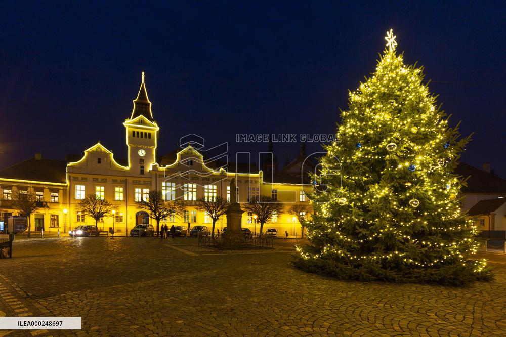 Stara Boleslav, city, town, building, square, Christmas tree, light