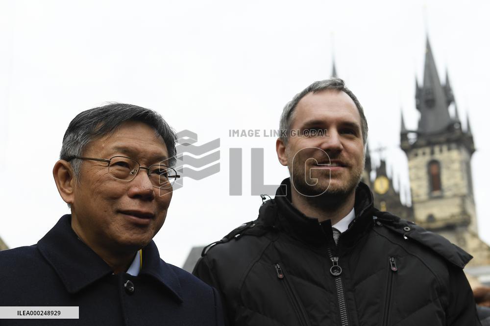 Zdenek Hrib, Ko Wen-je