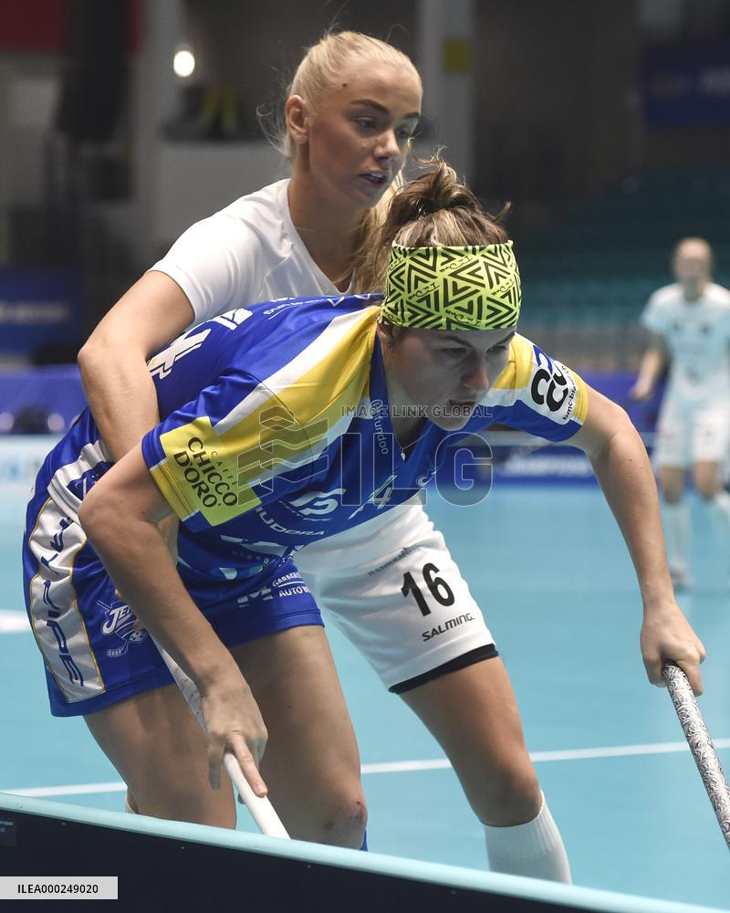 Anna Petersen, Hana Konickova