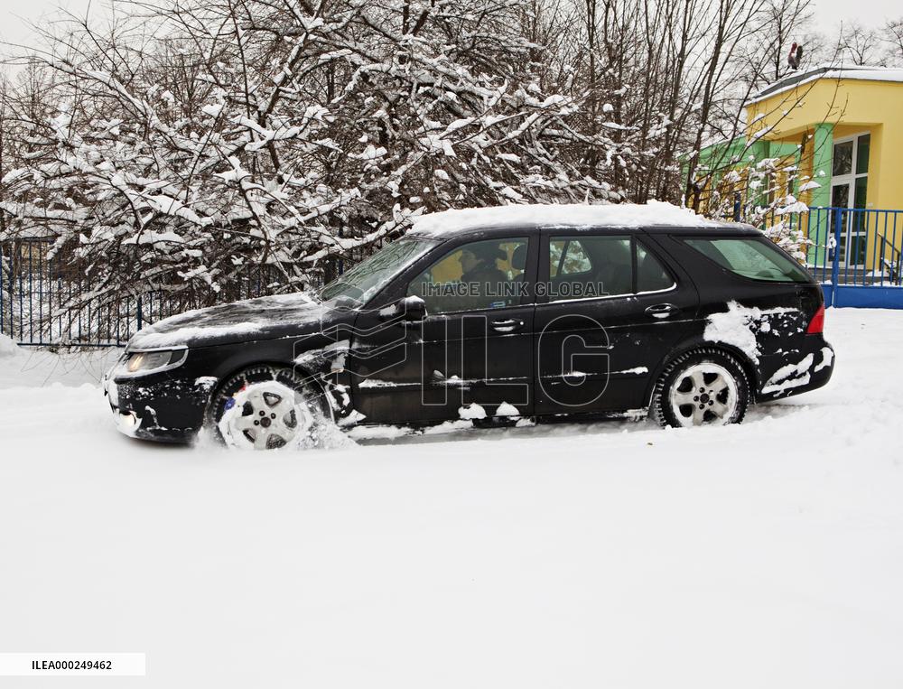 car, snow chains, tire, weather, winter, transportation, automobile