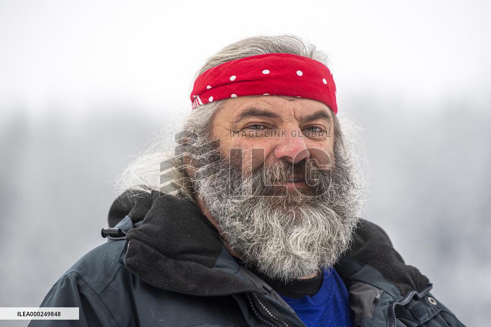 Sedivackuv long race, mushing, musher, dogs, dog team, race, husky